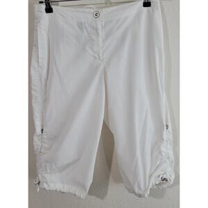 Fu Da White Flat Front Capri Pants Small Pockets Lightweight Hidden Seam Pockets